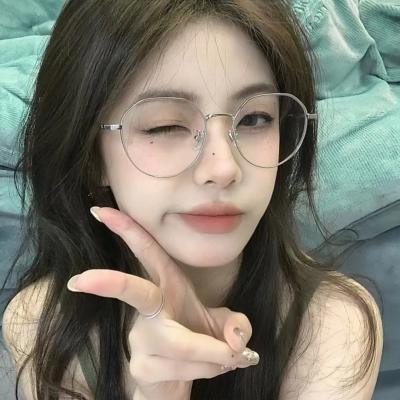 精灵高中：穿越惊幻蜕变海报